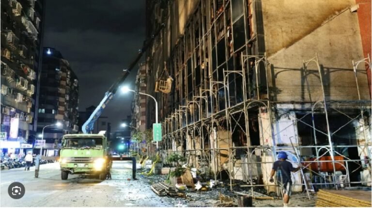 ताइवान के अस्पताल में लगी भीषण आग, दम घुटने से 8 लोगों की गई जान