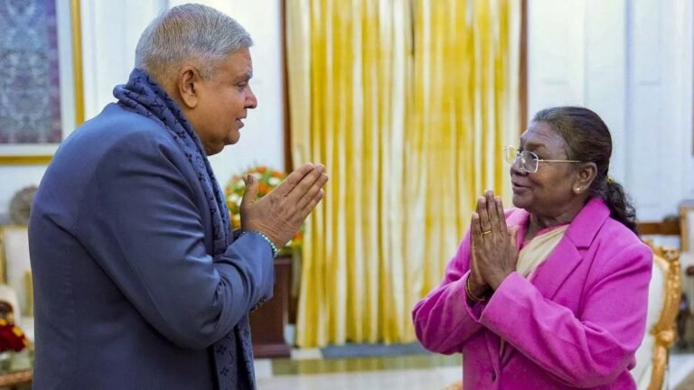 उपराष्ट्रपति के इस्तीफे को लेकर बड़ा खुलासा, प्रोटोकॉल तोड़कर राष्ट्रपति से मिलने पहुंचे थे धनखड़