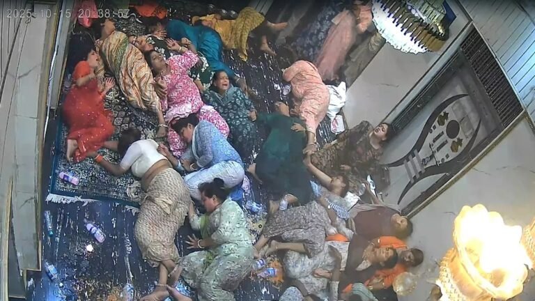 इंदौर में 22 किन्नरों ने एक साथ पी लिया फिनाइल, मची अफरा-तफरी; क्या है घटना की असली वजह?